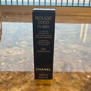 CHANEL Rouge Coco Flash Lipstick - Washed Beige